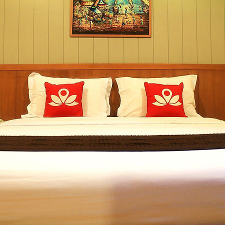 Zen Rooms Bukit Tunggul Bandung Esterno foto