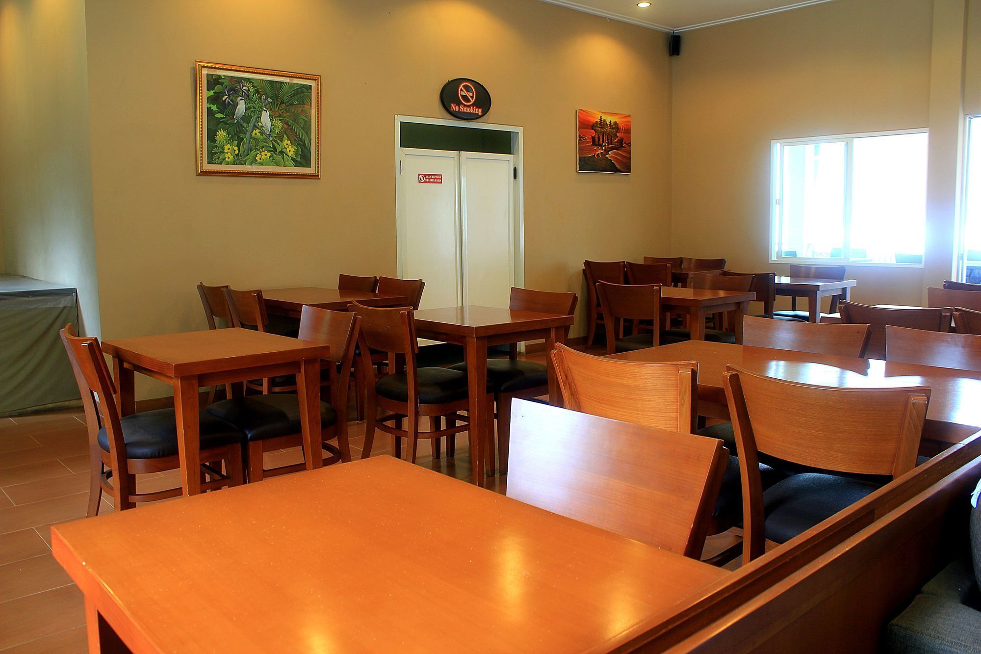 Zen Rooms Bukit Tunggul Bandung Esterno foto
