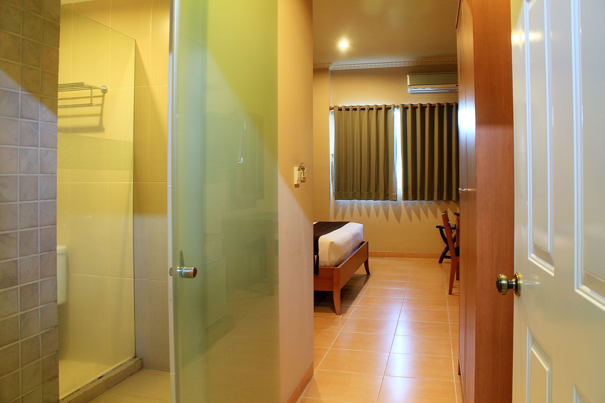 Zen Rooms Bukit Tunggul Bandung Esterno foto