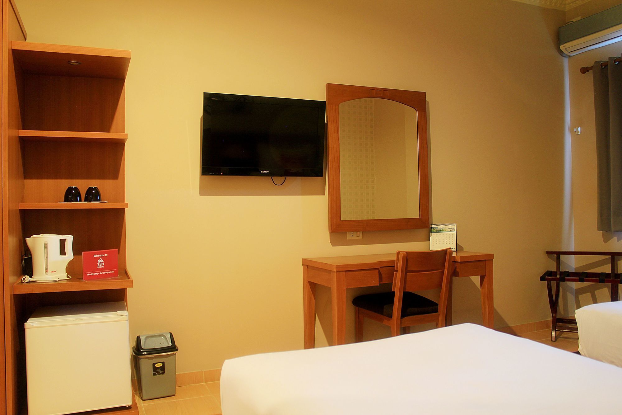 Zen Rooms Bukit Tunggul Bandung Esterno foto