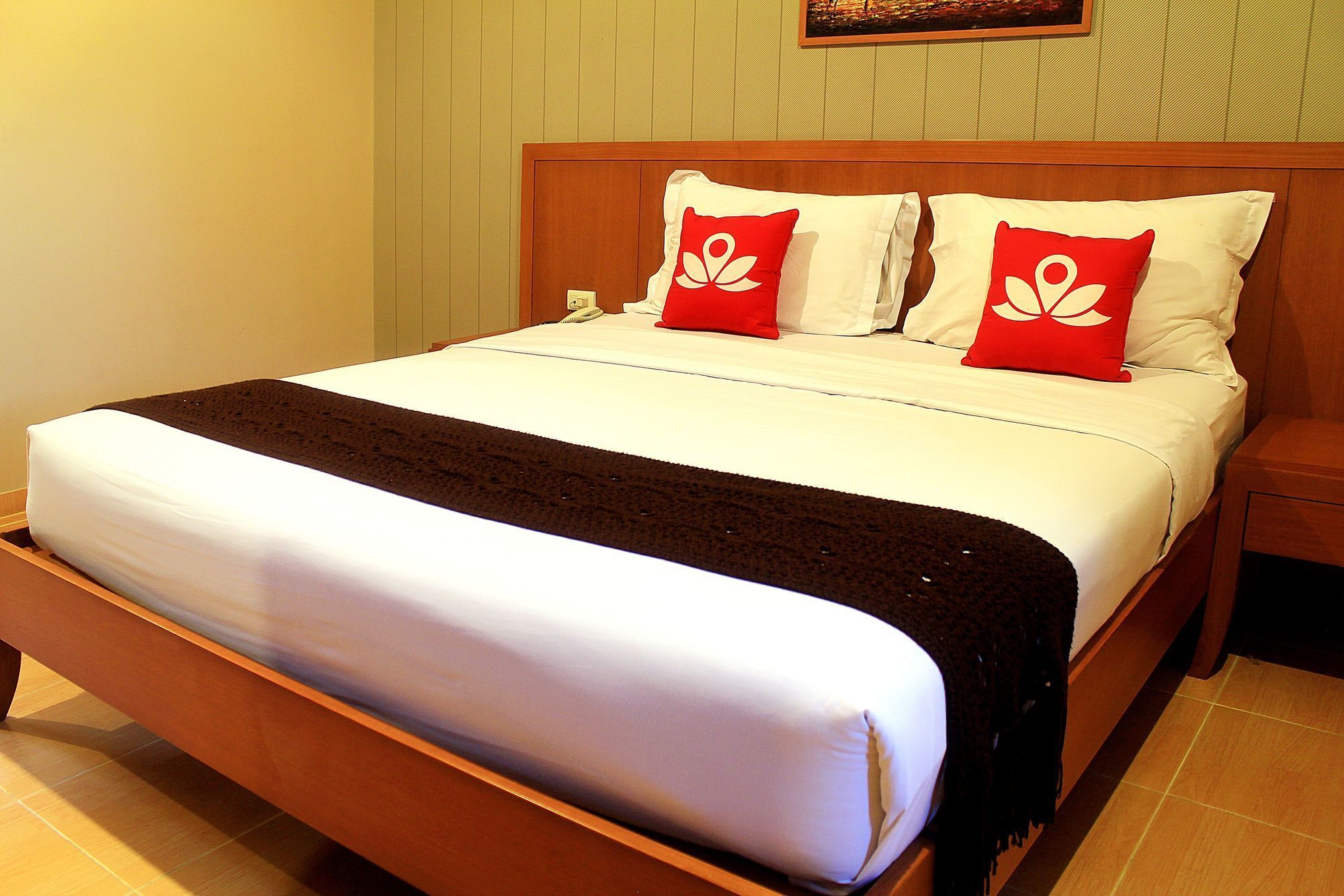 Zen Rooms Bukit Tunggul Bandung Esterno foto
