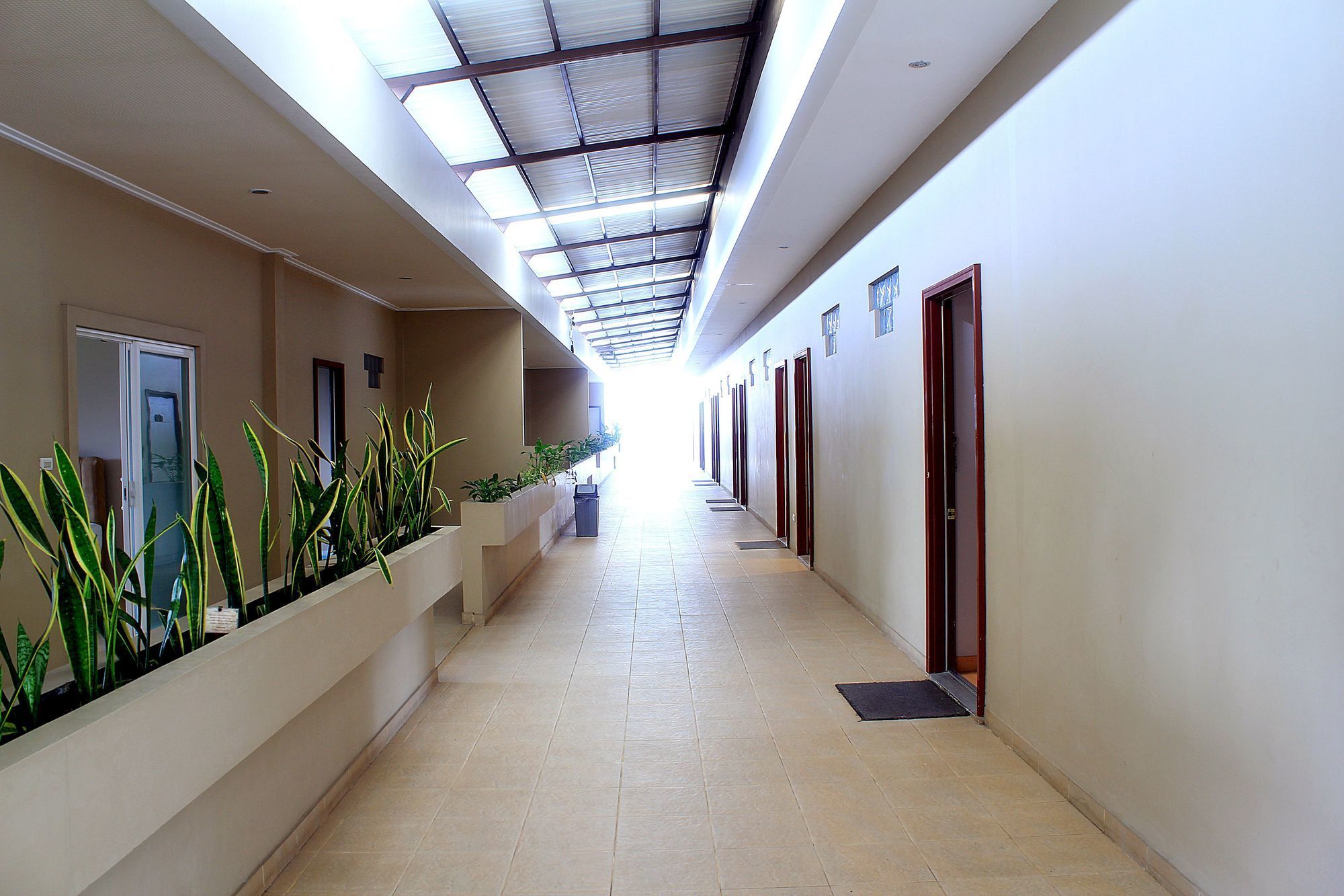 Zen Rooms Bukit Tunggul Bandung Esterno foto